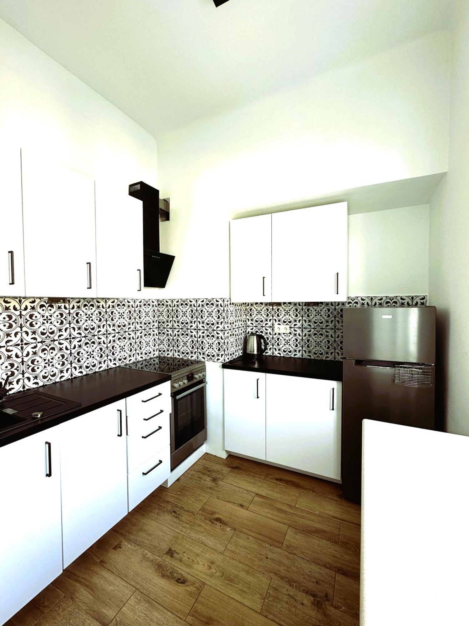 Art Dreams Apartament Chmielna 5 Varsovia Exterior foto